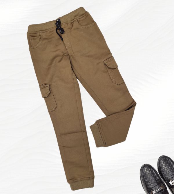 6 Pockets Cotton Trouser with Joggers pattern in Shade of Brown