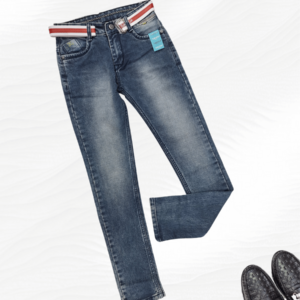 Smart Jeans with wash in shade of blue